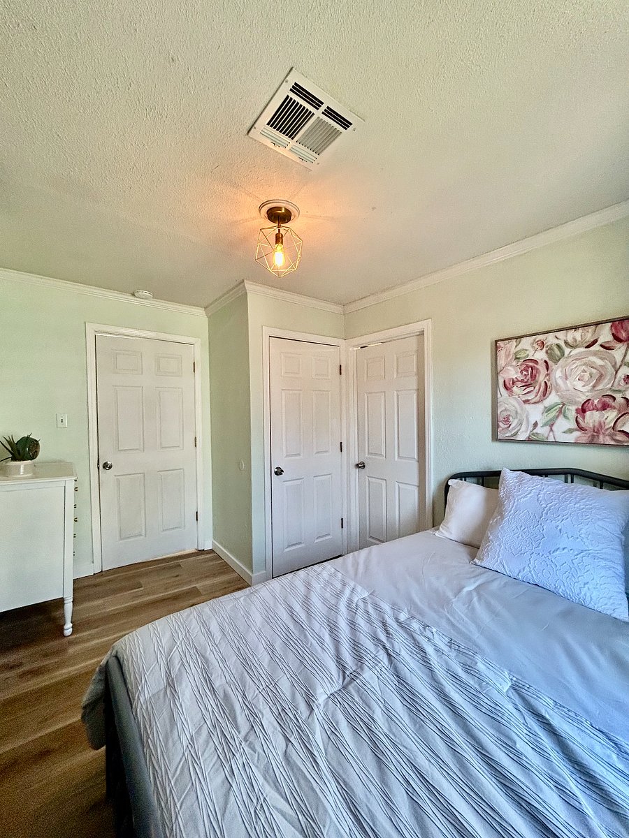 Furnished Finder property 895811_1 photo 12