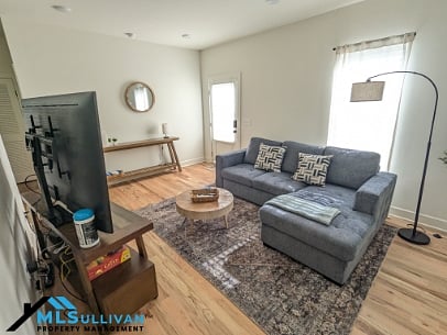 Furnished Finder property 895825_1 photo 3