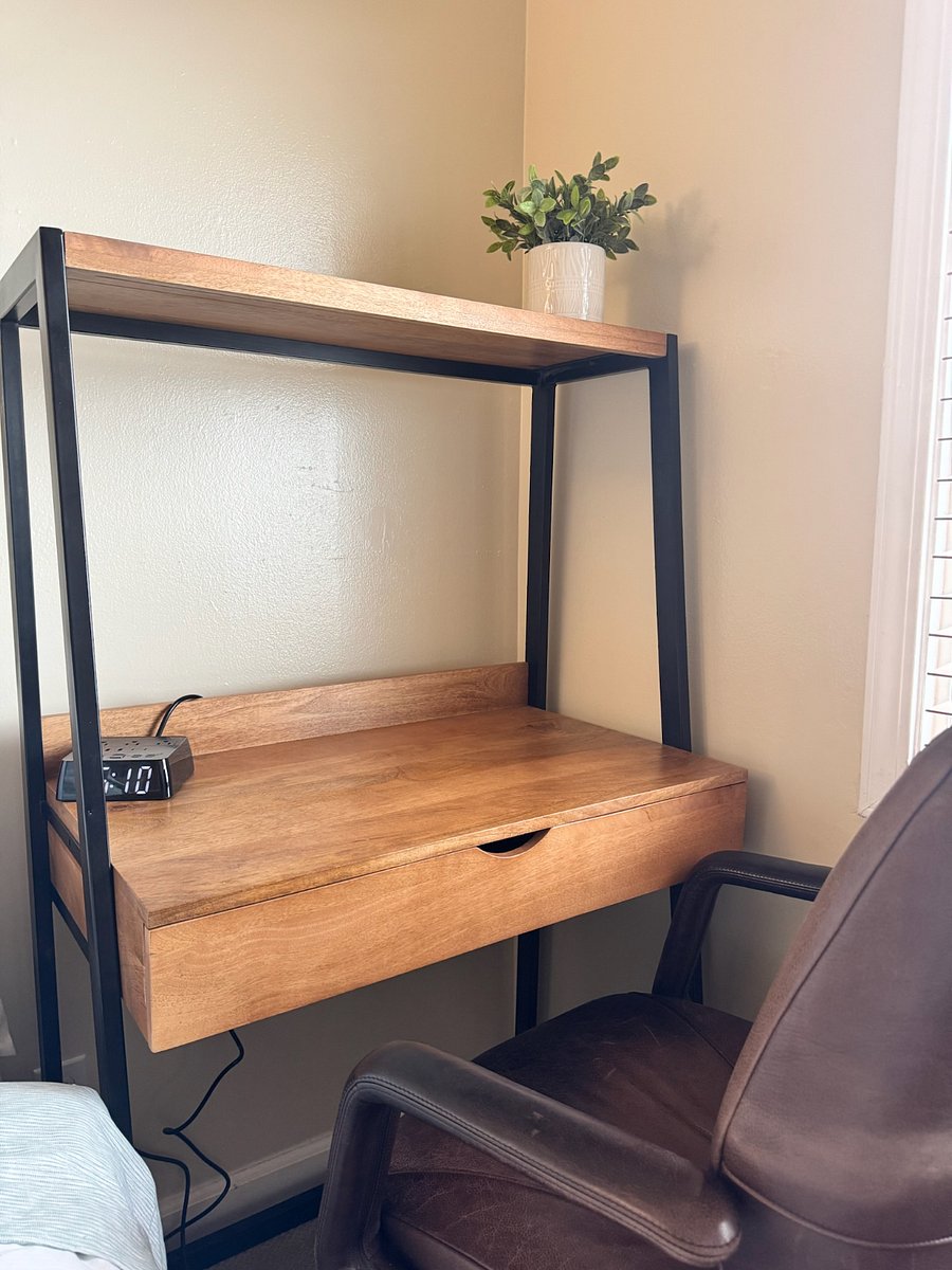Dedicated work desk in Bedroom 3