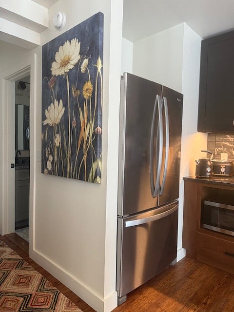 Kitchen Double Door/ Freezer on the bottom Freezer.  Ice Maker, Interior Water Dispenser