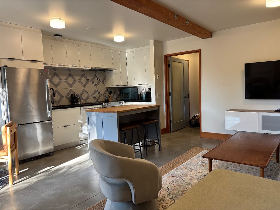 Furnished Finder property 895874_1 photo 9