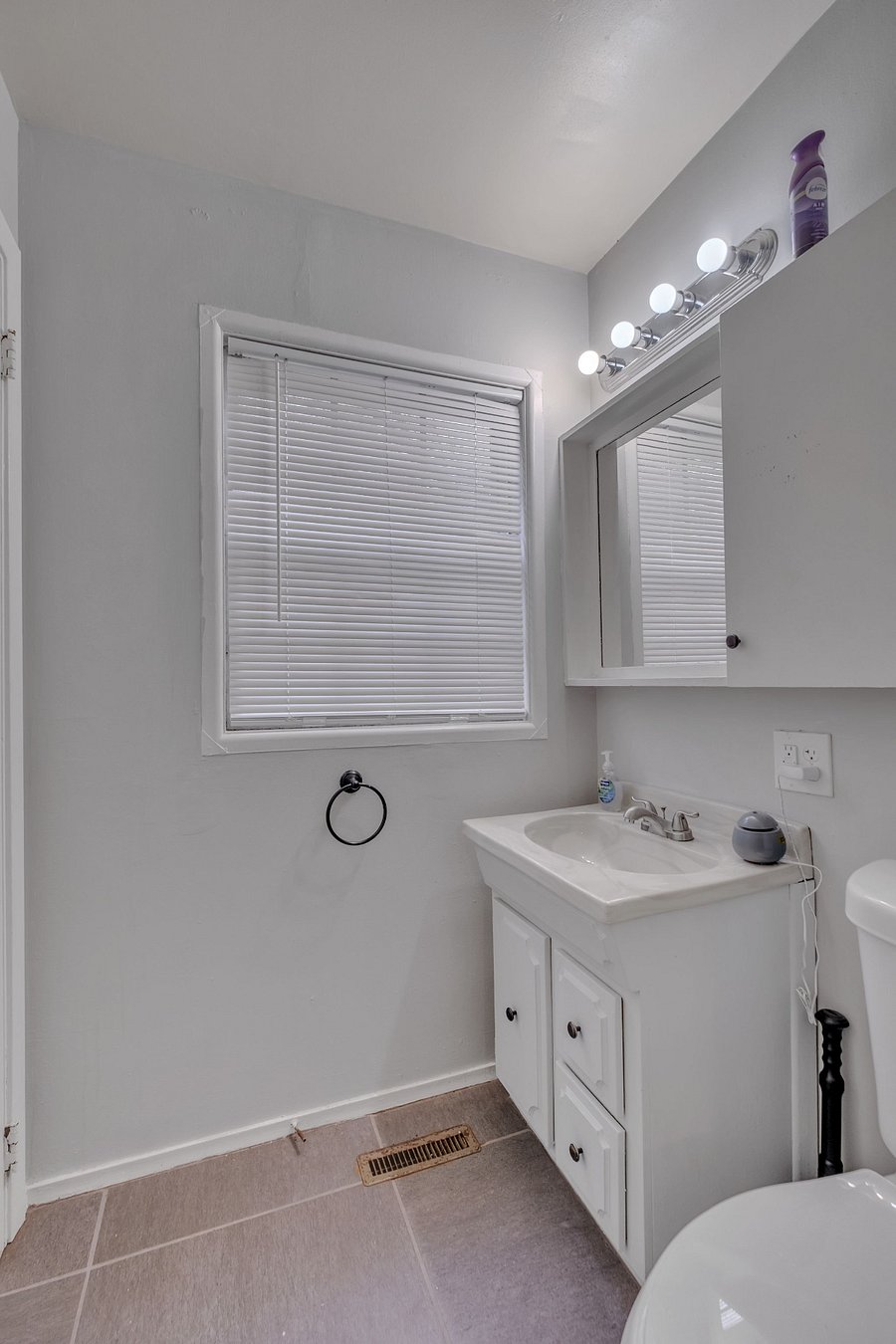 Furnished Finder property 895878_1 photo 15