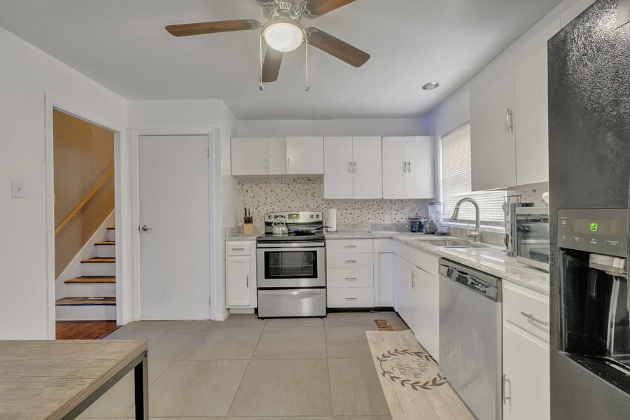 Furnished Finder property 895878_1 photo 11