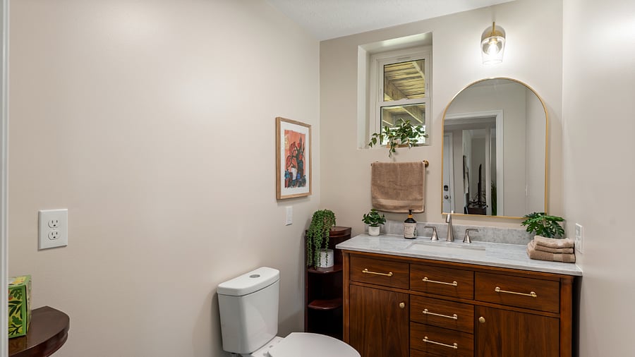Downstairs half-bath
