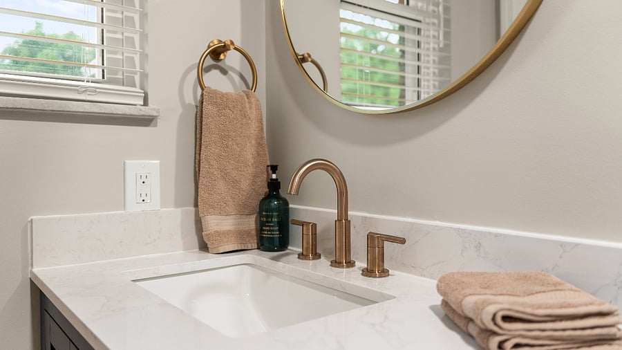 En-Suite Full Bathroom