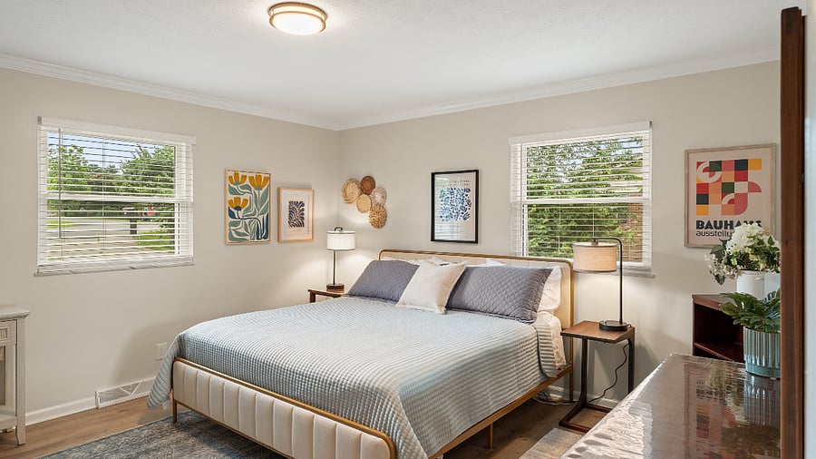 King Bedroom with high-end Saatva Mattress