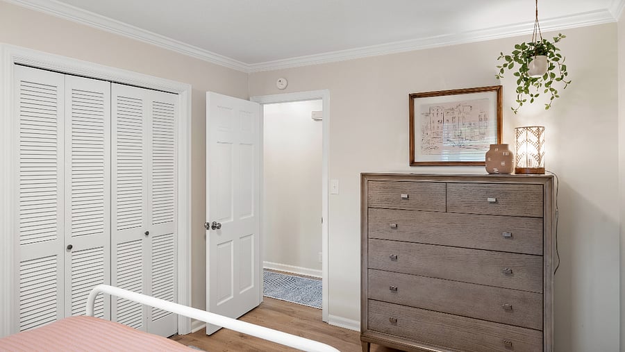 Queen Bedroom - could convert to two twin beds