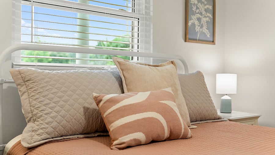 Queen Bedroom - could be converted to two twins!