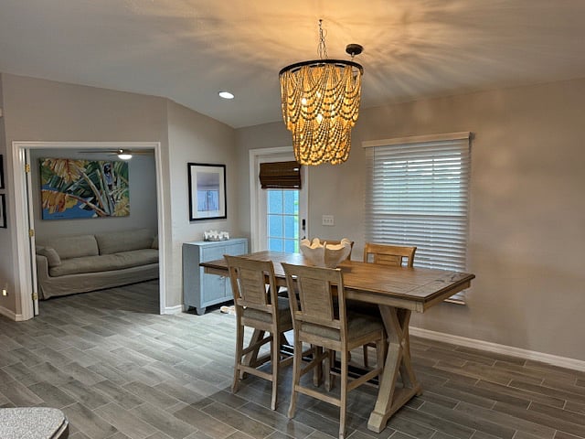 Entry/dining/office layout