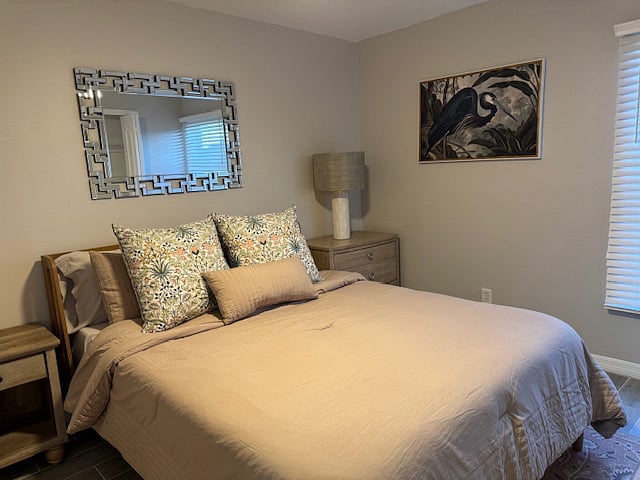 Bedroom 3. Queen