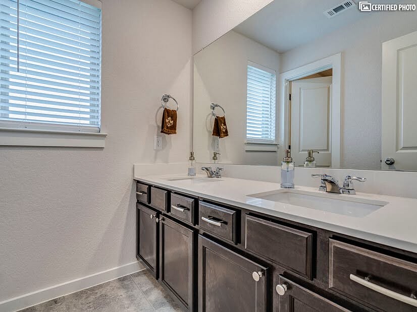 Furnished Finder property 896010_1 photo 29