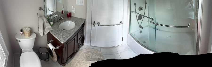 full upstairs bathroom