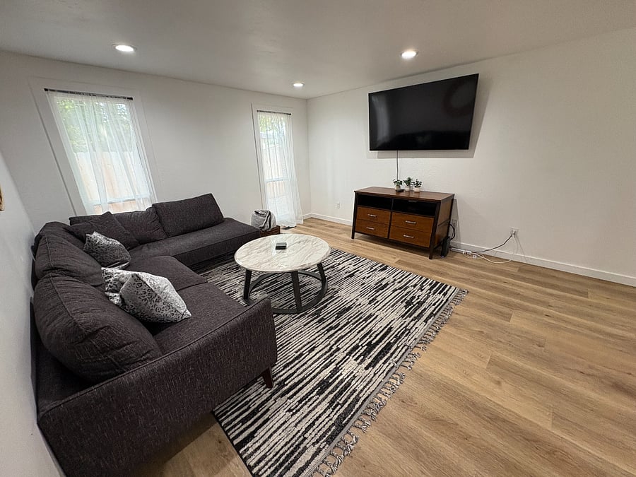 Furnished Finder property 896099_1 photo 16
