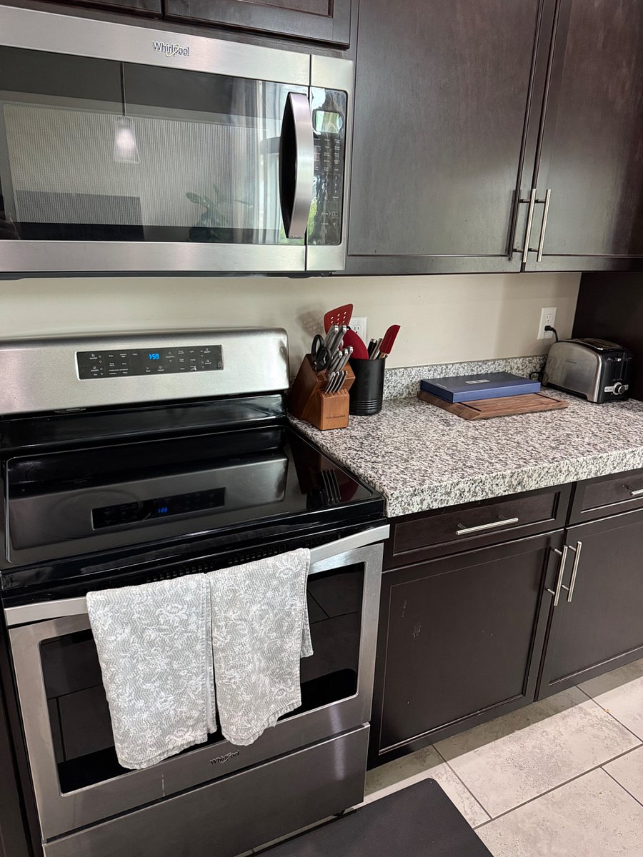 Furnished Finder property 896113_1 photo 3