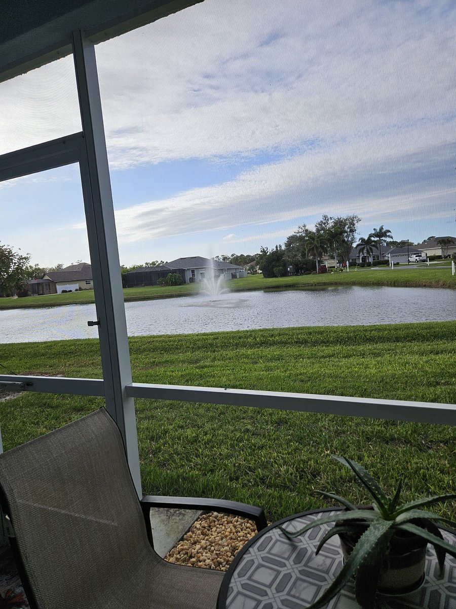 View from lanai to the fountain