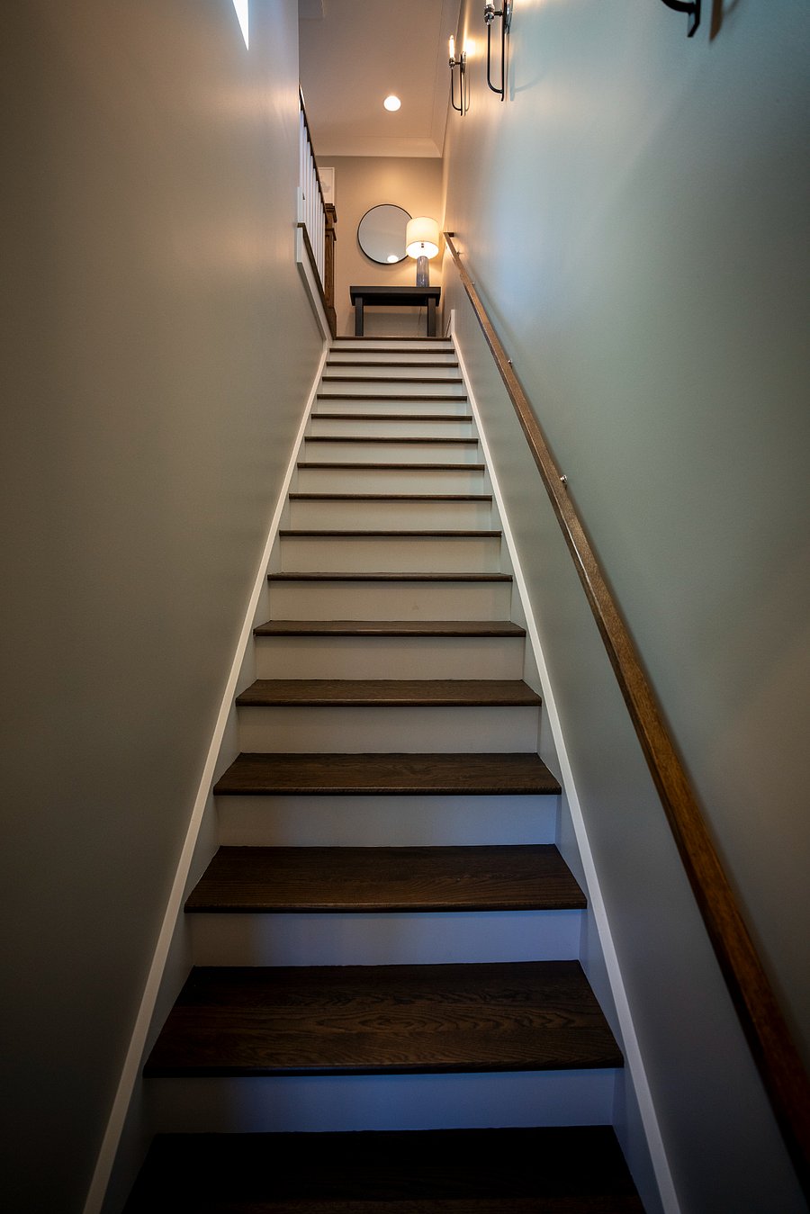 steps to second floor apartment
