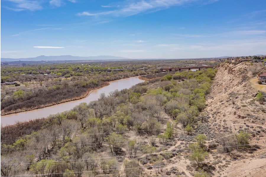 Private walking trails to the Rio Grande attached to the community.