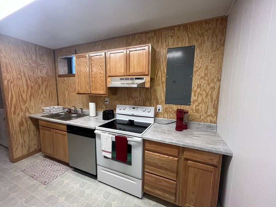 Dishwasher, oven, and Keurig 