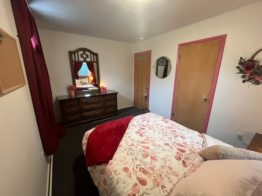 Room 3 - Pink Room 