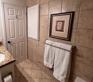 Furnished Finder property 896228_1 photo 15