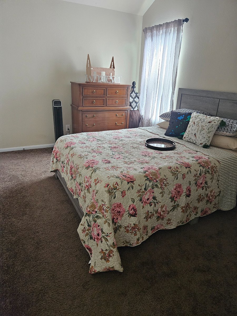 2nd bedroom upstairs