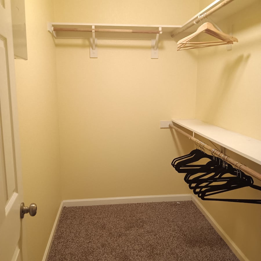 Walk-in closet