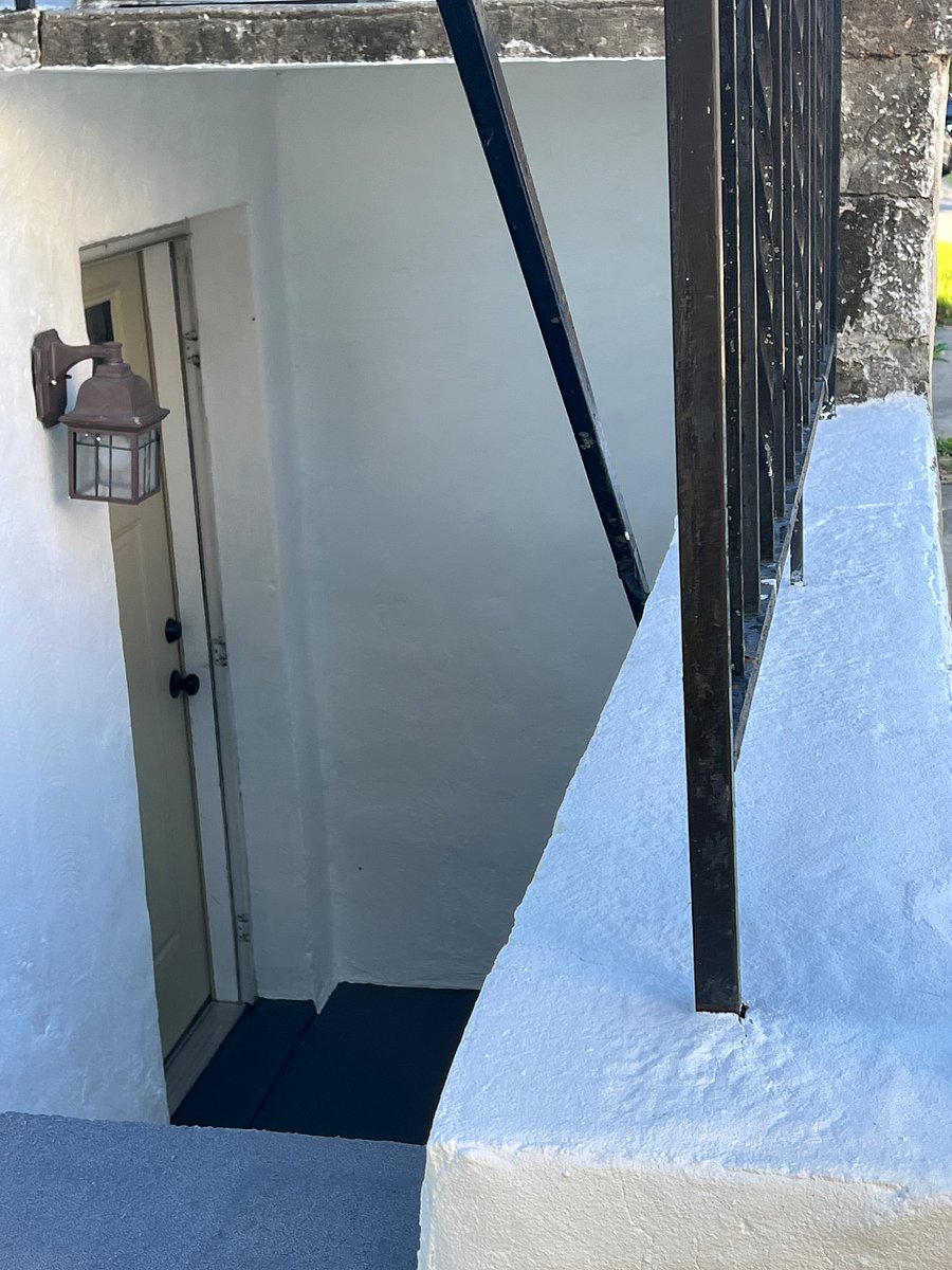 Enter to the basement 