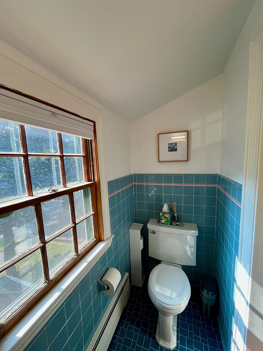 1/2 Bath on 2nd Floor 