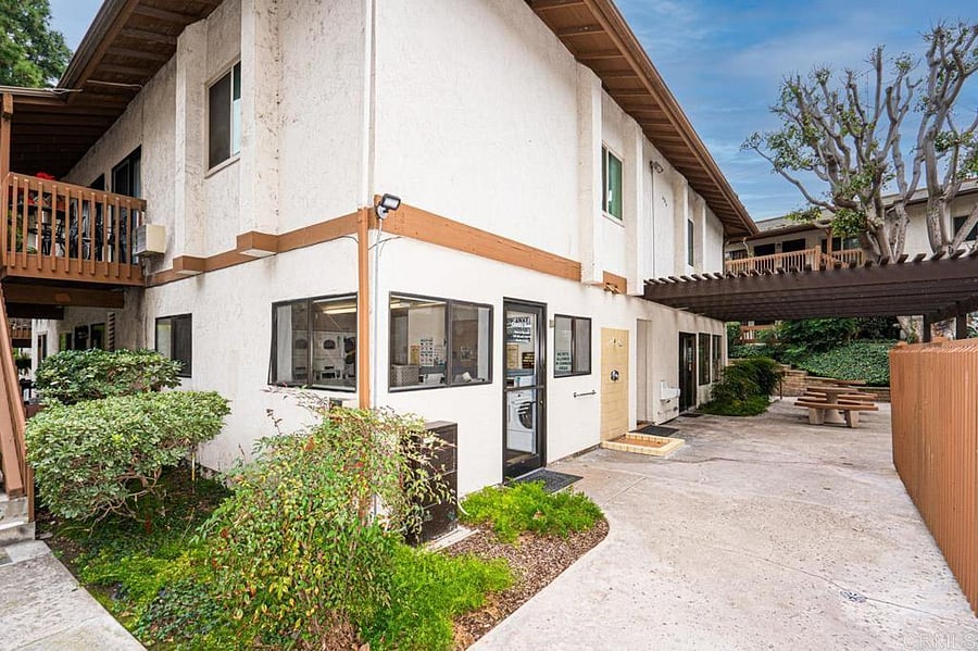 Furnished Finder property 896307_1 photo 17