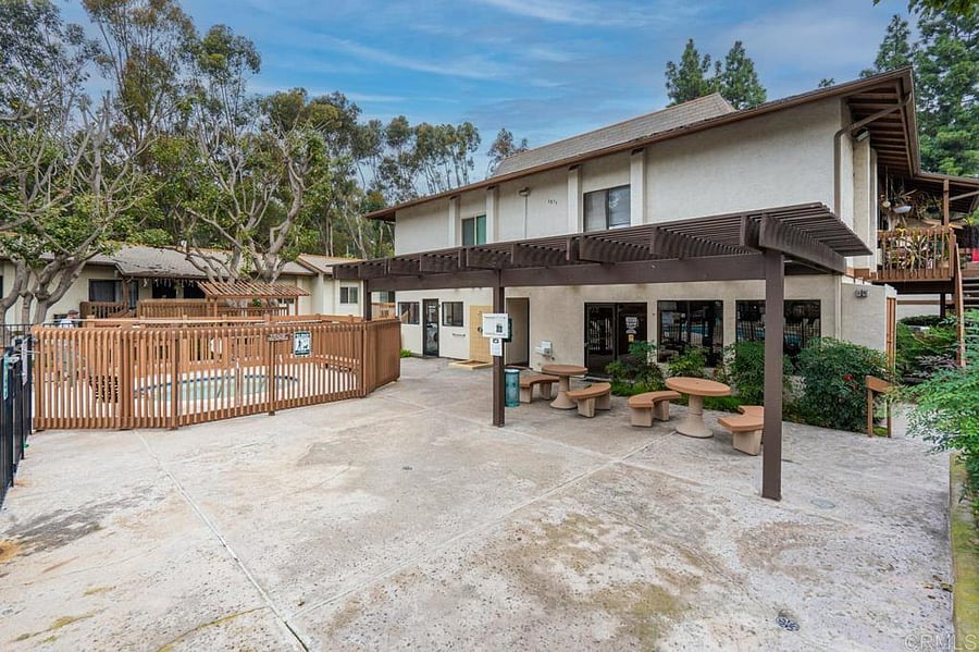 Furnished Finder property 896307_1 photo 21