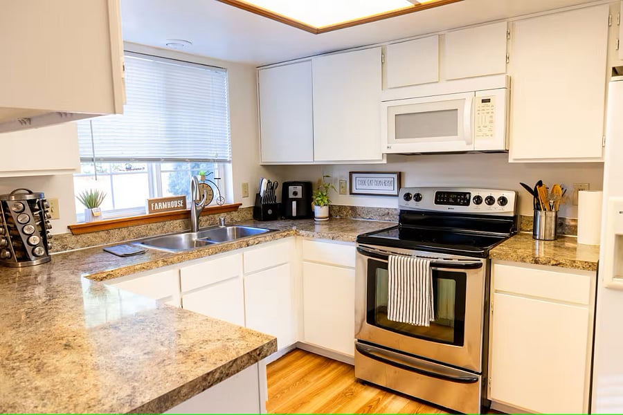 Furnished Finder property 896403_1 photo 9
