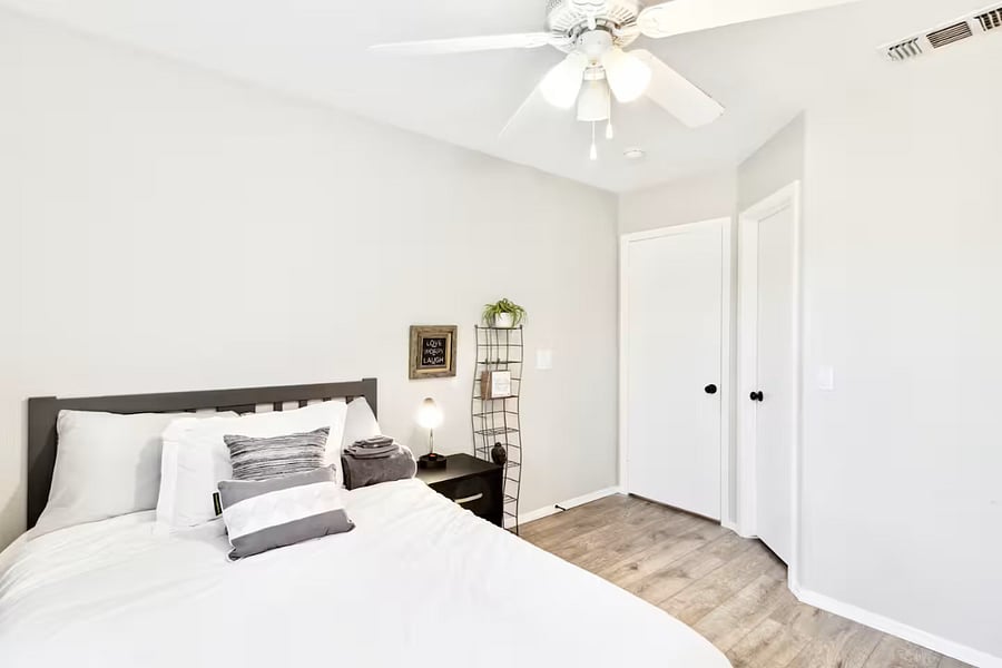Furnished Finder property 896408_1 photo 18