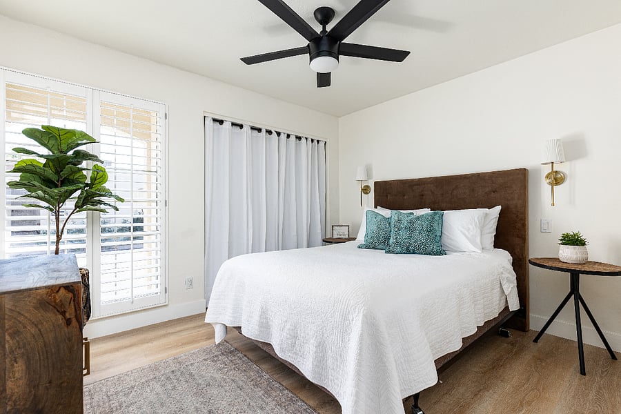 2nd Bedroom with private adjacent Bathroom.