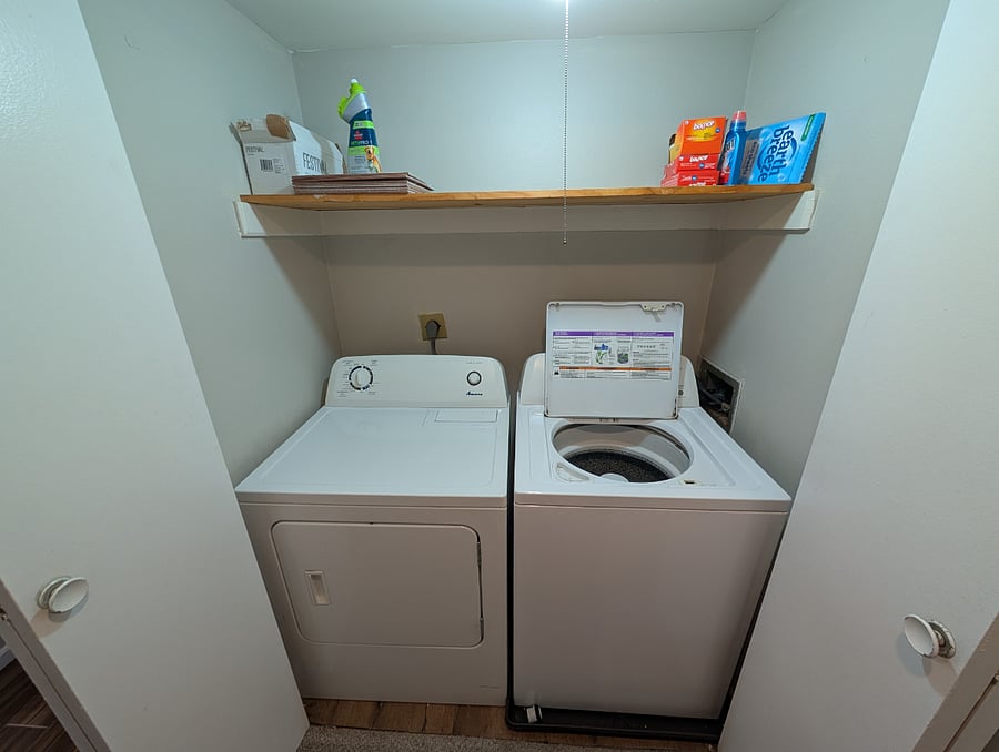 In unit laundry.
