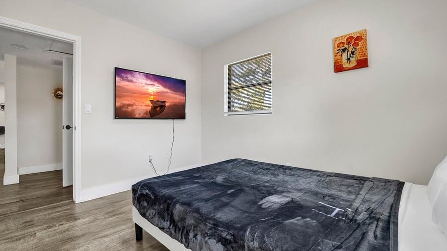Furnished Finder property 896518_1 photo 13