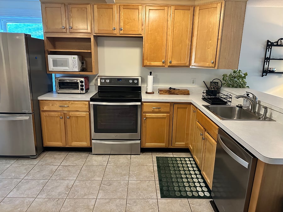 Kitchen - Side View