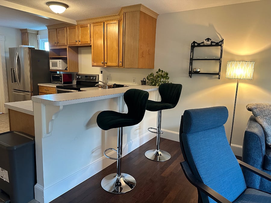 Kitchen Breakfast Bar