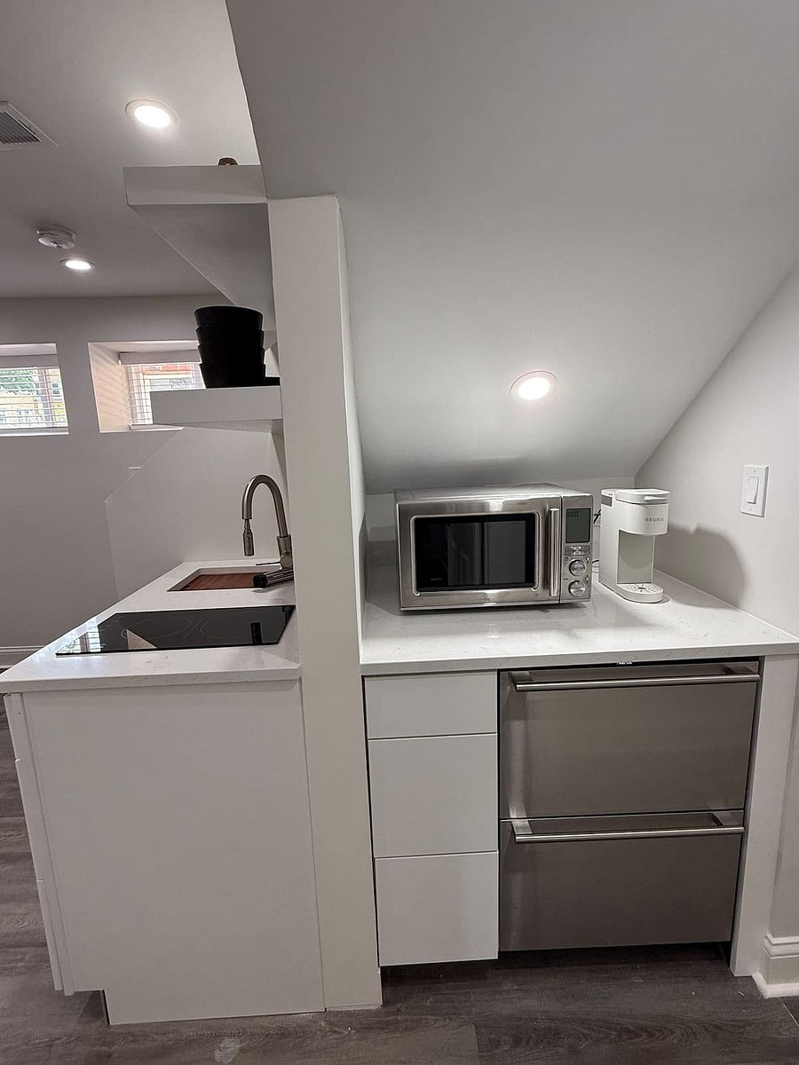 Breville 3 in 1 Convection Oven/Microwave Oven/Air Fryer. Drawer Style Refrigerator/Freezer. Keurig Coffee Maker.
