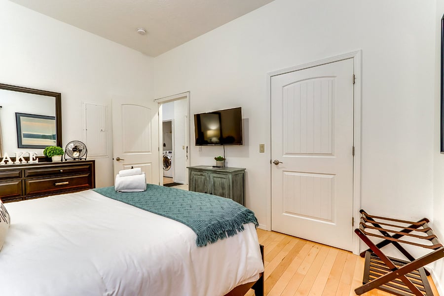 Furnished Finder property 896620_1 photo 23