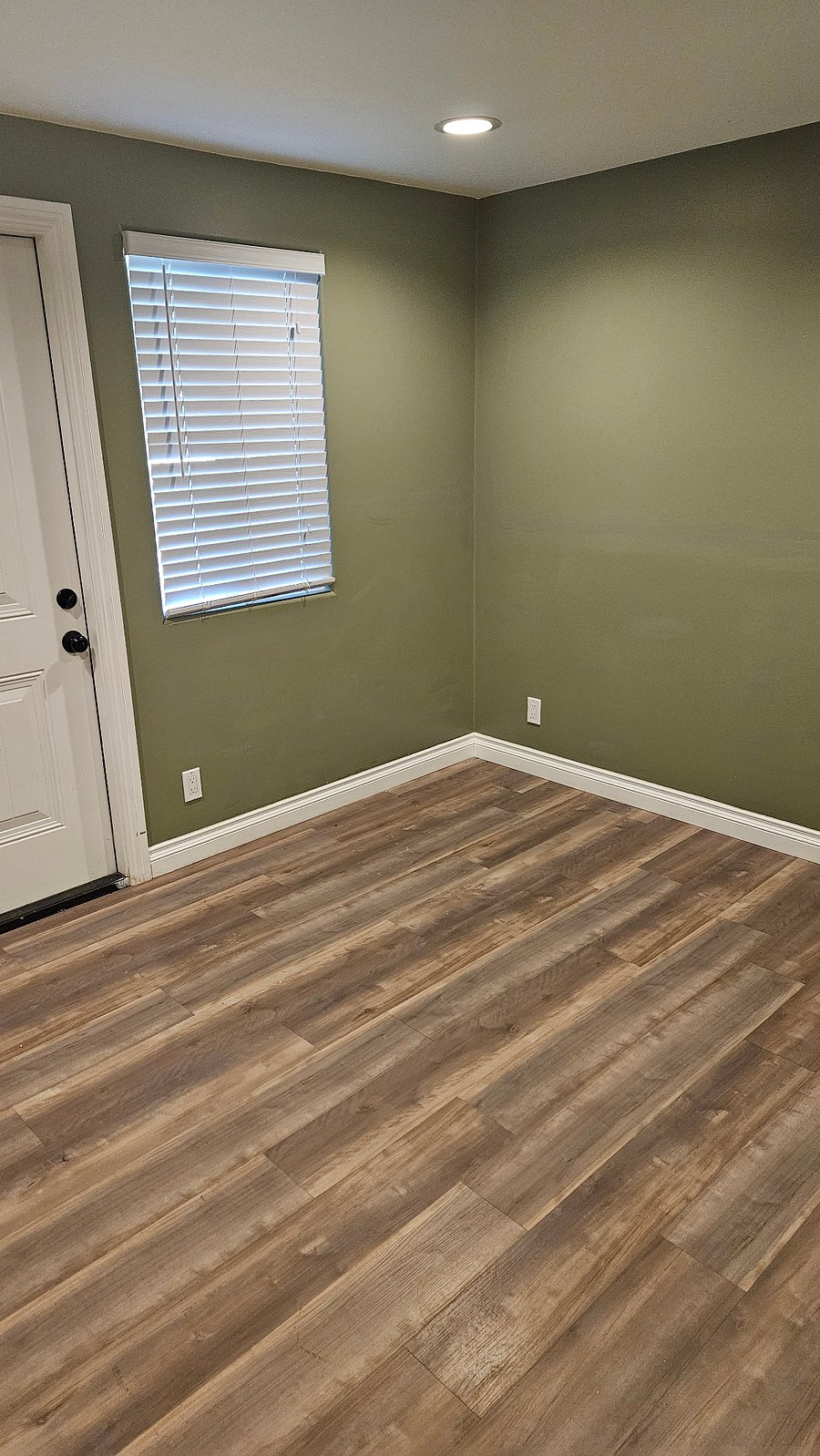2nd Bedroom. Fits a Full Bed