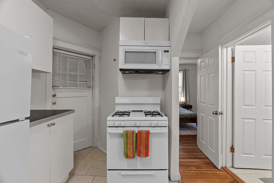 Gas cook top and over the range microwave oven