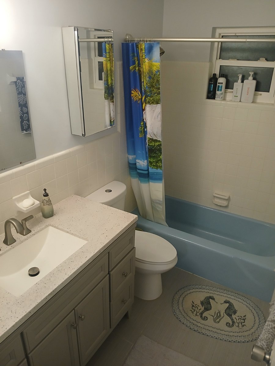 2nd bathroom