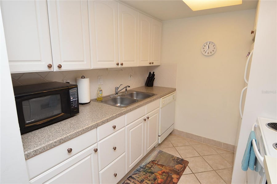 Furnished Finder property 896775_2 photo 9
