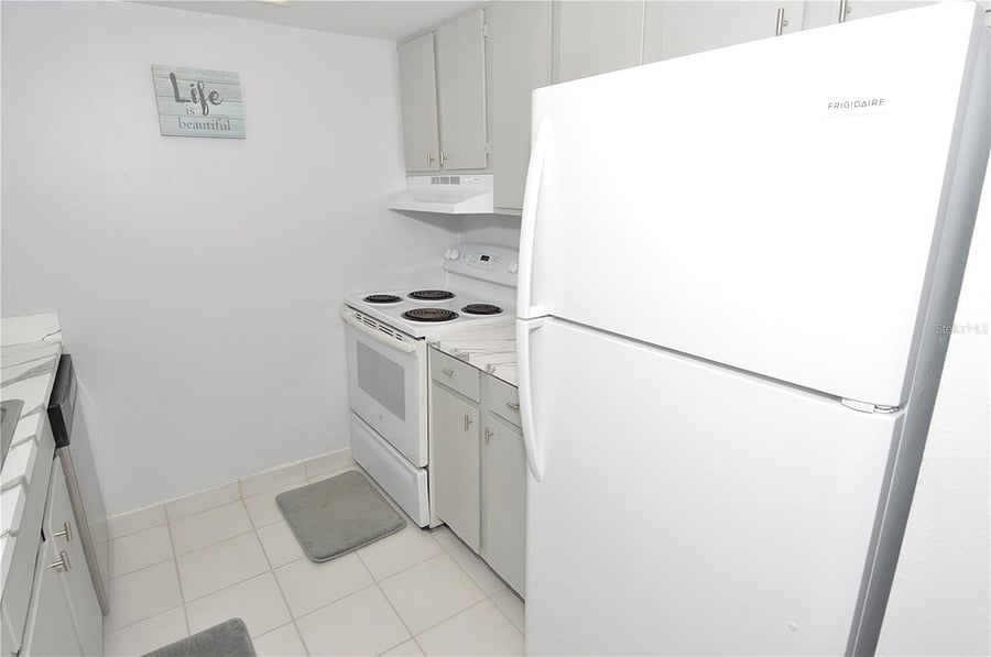 Furnished Finder property 896775_3 photo 6