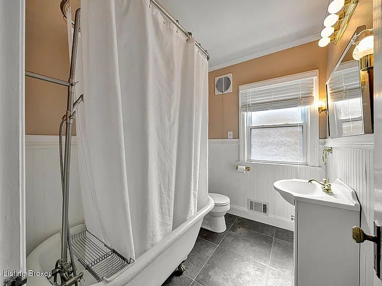 Bathroom 2