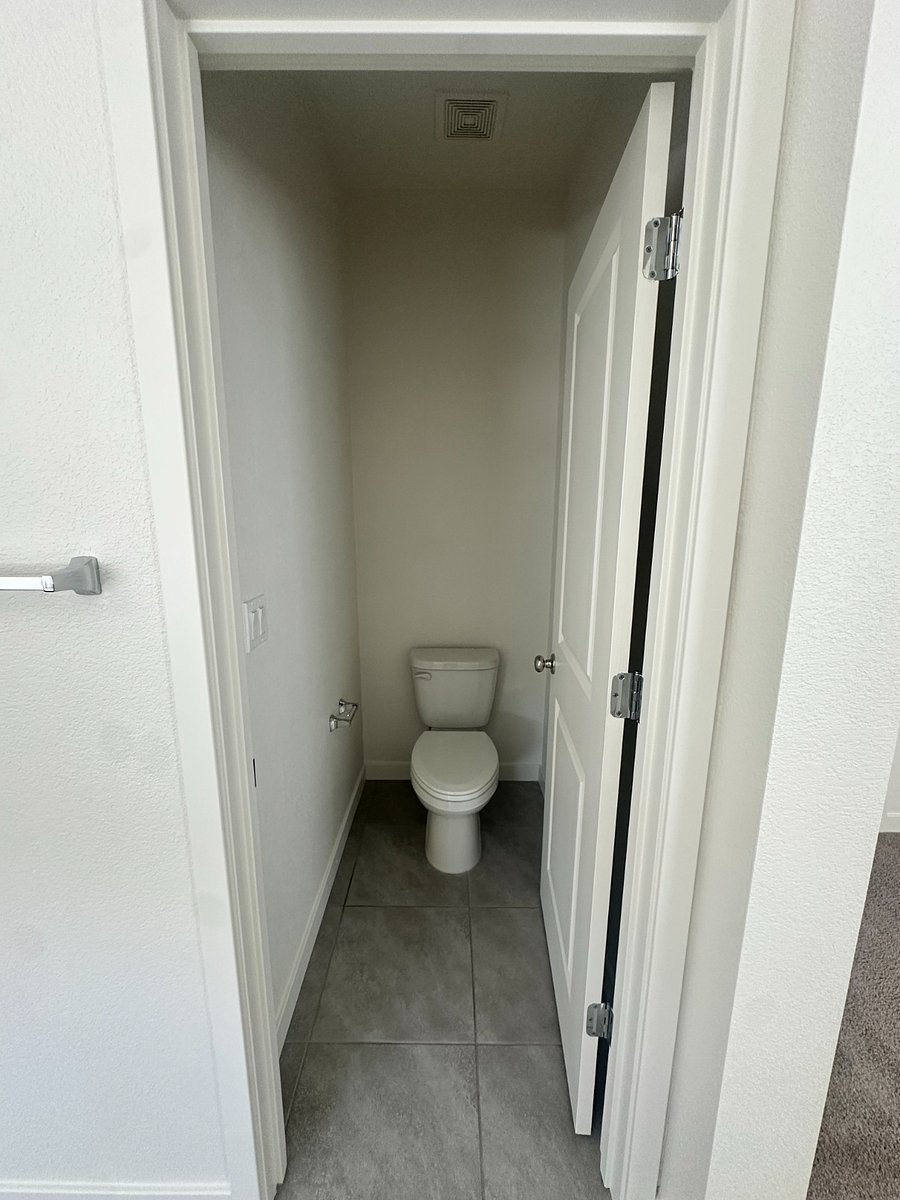 Furnished Finder property 896811_1 photo 12