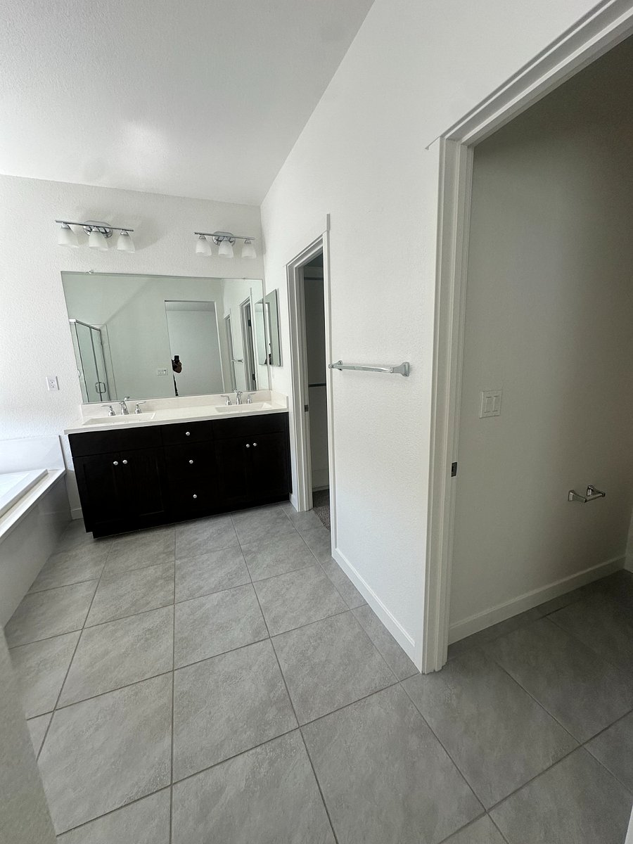 Furnished Finder property 896811_1 photo 10