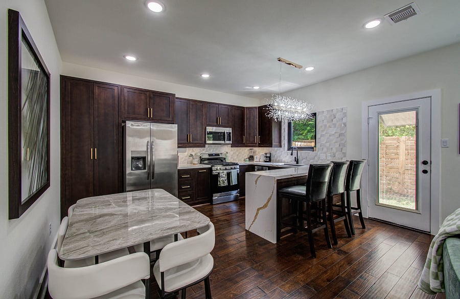 6 seater dining table, waterfall island with comfortable bar stools