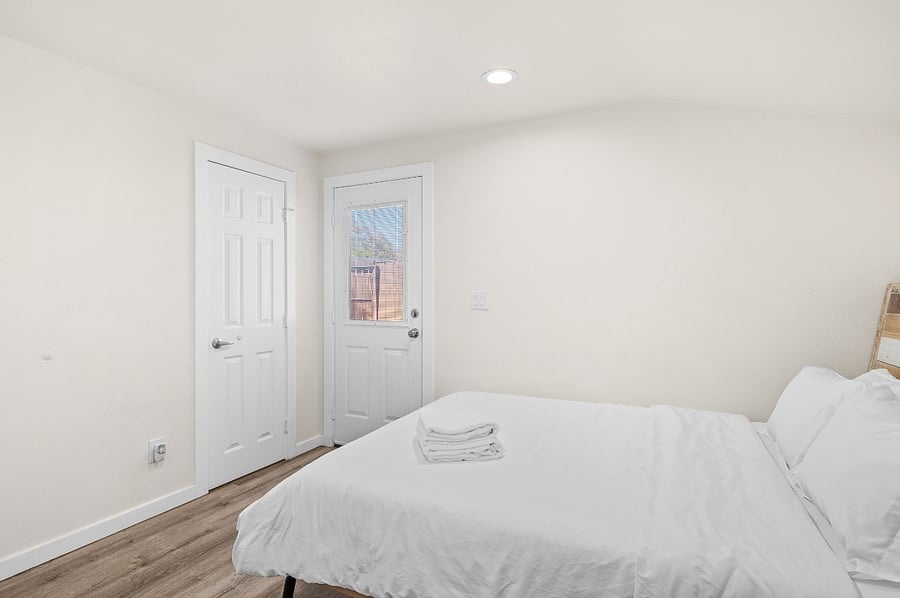 Furnished Finder property 896855_1 photo 18