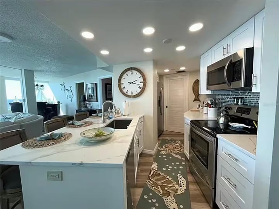 Furnished Finder property 896880_1 photo 6